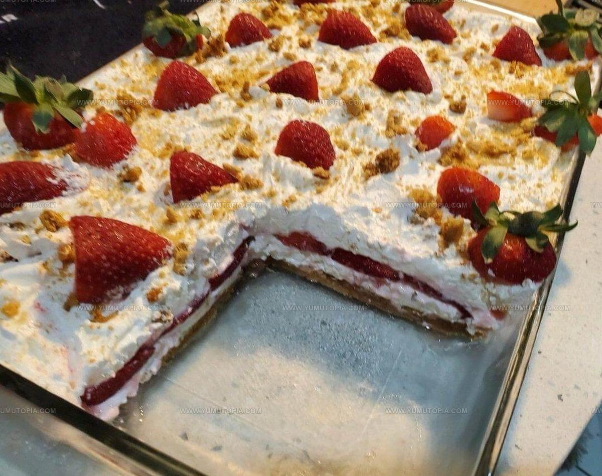 Strawberry Cheesecake Lasagna Recipe