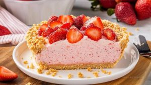 Strawberry Shortcake Freezer Pie Recipe
