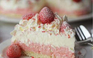 No-Bake Strawberry Crunch Cheesecake Recipe