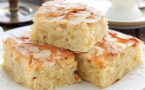 Spiced Apple and Cinnamon Cake Recipe