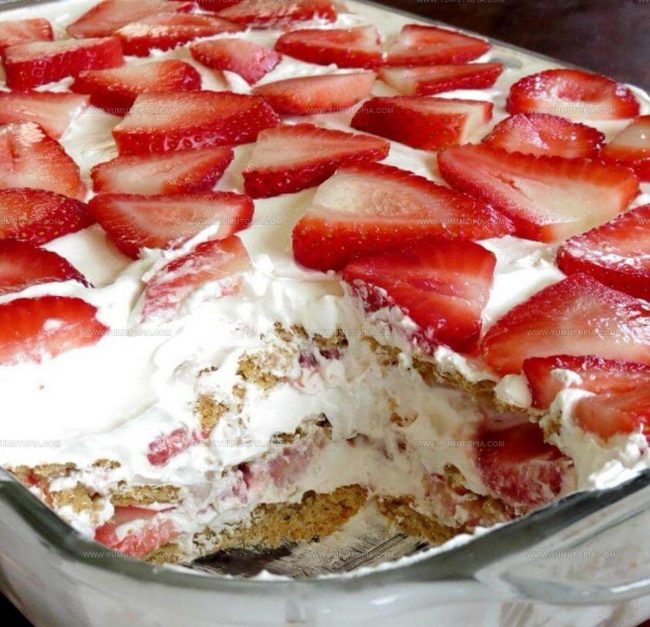 Making Strawberry Cream Cheese Icebox Cake From Start to Finish