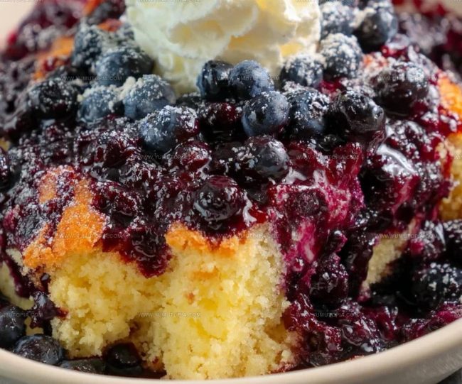 How to Prepare Blueberry Dump Cake with Butter